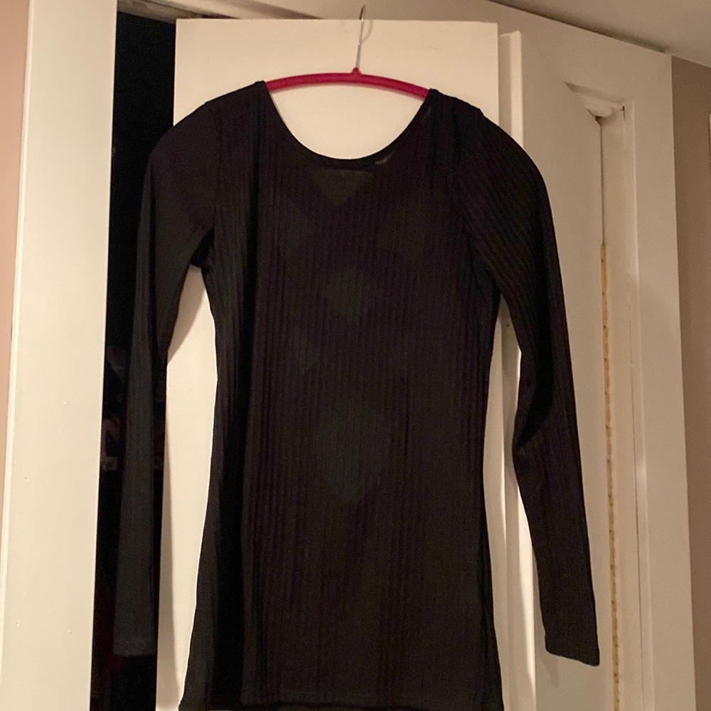 Top with back cut out detail